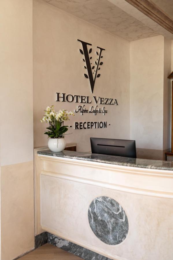 Hotel Vezza Alpine Lodge & Spa เวซซาโดโญ ภายนอก รูปภาพ